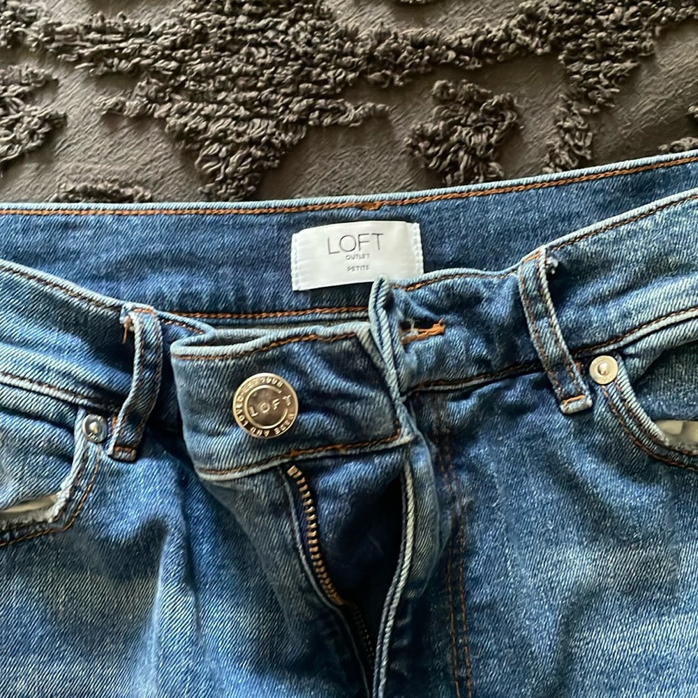Loft outlet - petite high rise wide leg - size P12- med wash jean - worn 2x